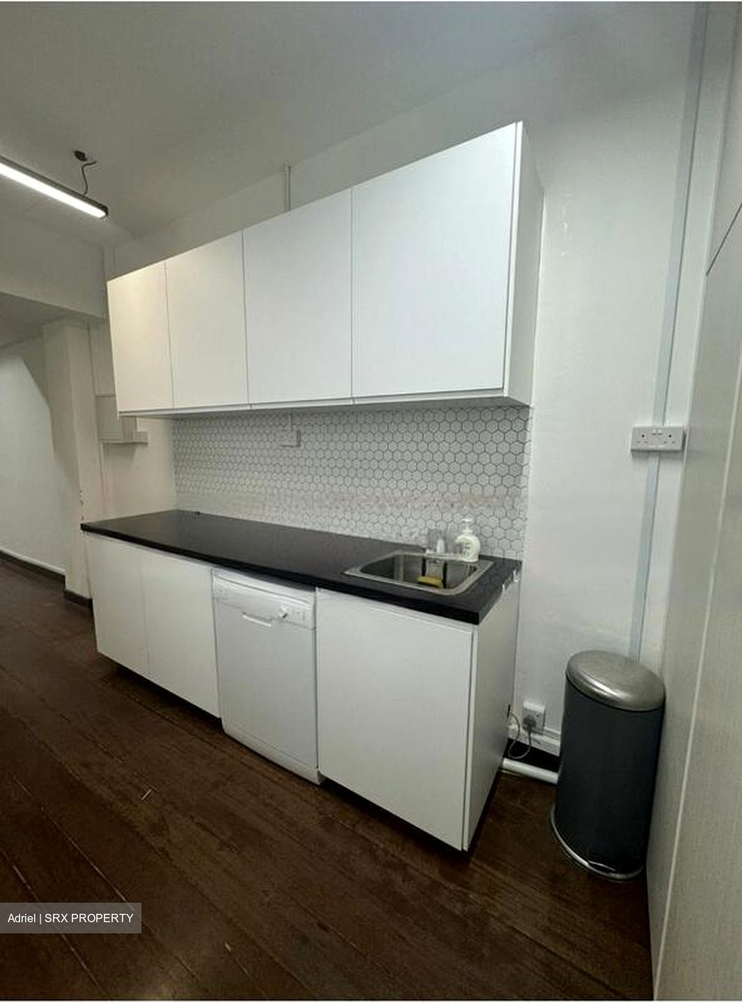 Ocbc Property Services Building (D1), Office #456149441